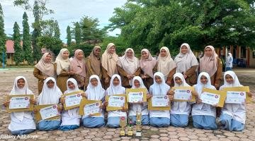 Ukir Prestasi di FLS3N, Siswa SMAN 1 Kuta Makmur Terima Penghargaan Sekolah.